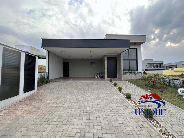 #870 - Casa em condomínio para Venda em Boituva - SP